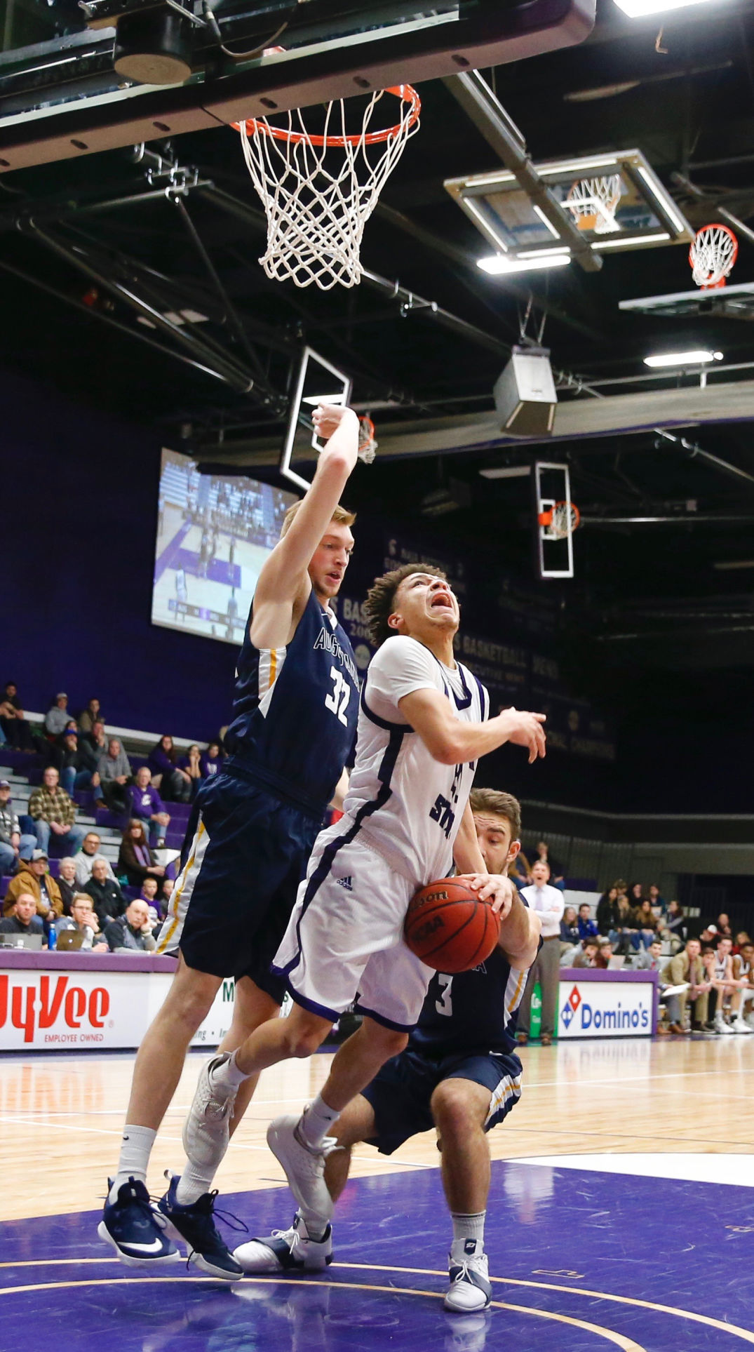 WSU MBB vs Augustana 14